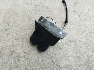 bontott AUDI A4 B6 Csomagtérajtó Zárszerkezet