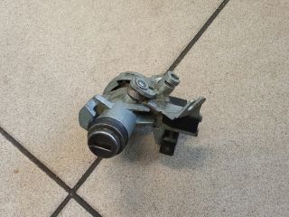 bontott AUDI A4 B6 Csomagtérajtó Zárszerkezet