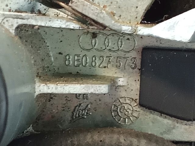 bontott AUDI A4 B6 Csomagtérajtó Zárszerkezet