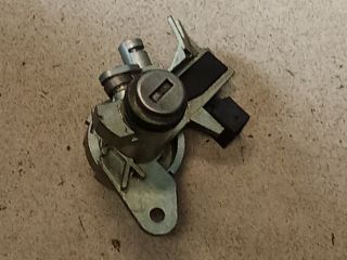 bontott AUDI A4 B6 Csomagtérajtó Zárszerkezet