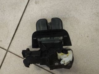 bontott AUDI A4 B6 Csomagtérajtó Zárszerkezet