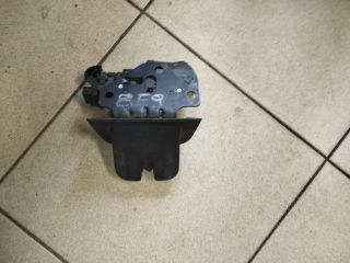 bontott AUDI A4 B6 Csomagtérajtó Zárszerkezet