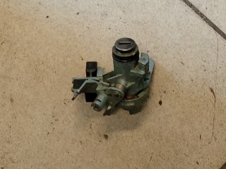 bontott AUDI A4 B6 Csomagtérajtó Zárszerkezet