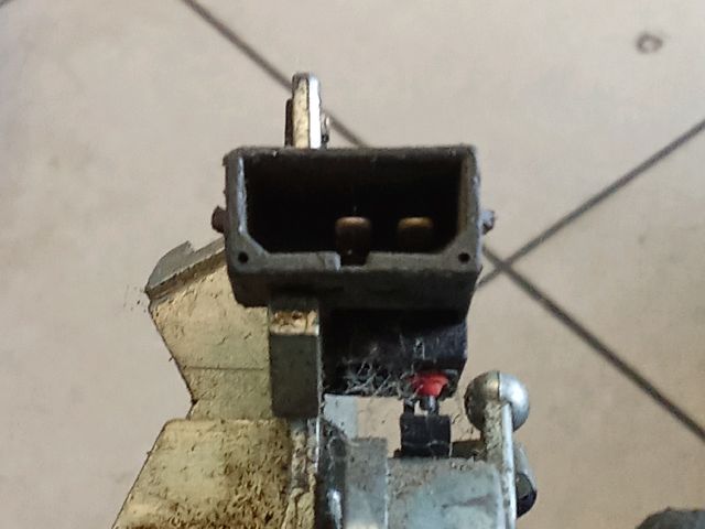 bontott AUDI A4 B6 Csomagtérajtó Zárszerkezet