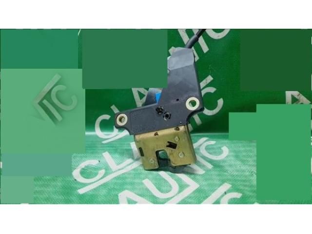 bontott AUDI A4 B6 Csomagtérajtó Zárszerkezet