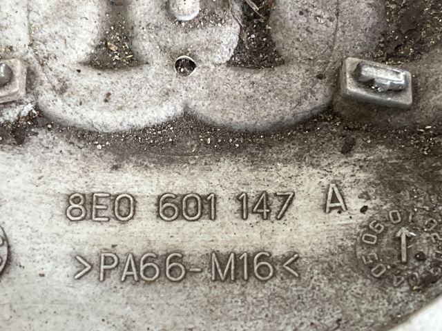 bontott AUDI A4 B6 Dísztárcsa (1 db)