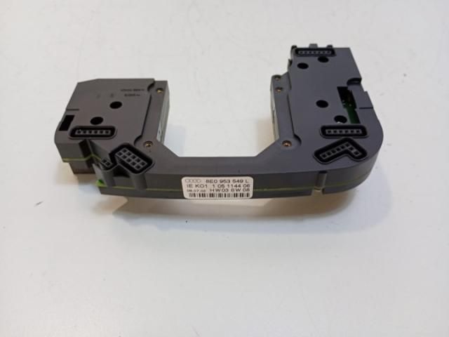 bontott AUDI A4 B6 Elektronika (Magában)