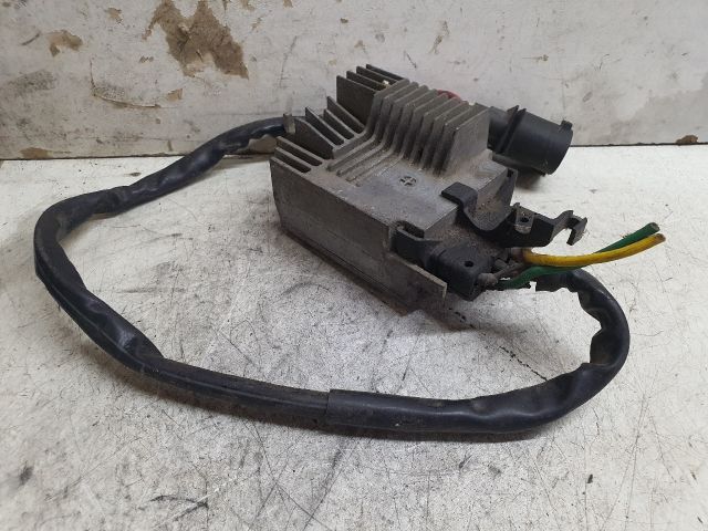 bontott AUDI A4 B6 Előtét Ellenállás Hűtőventilátor