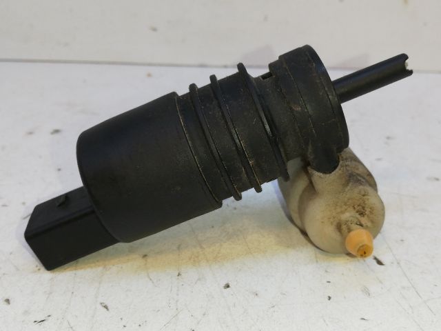 bontott AUDI A4 B6 Első Ablakmosó Szivattyú