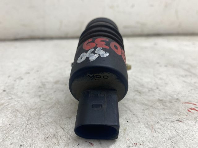 bontott AUDI A4 B6 Első Ablakmosó Szivattyú