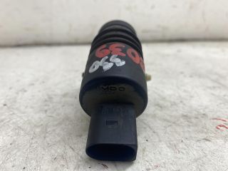 bontott AUDI A4 B6 Első Ablakmosó Szivattyú