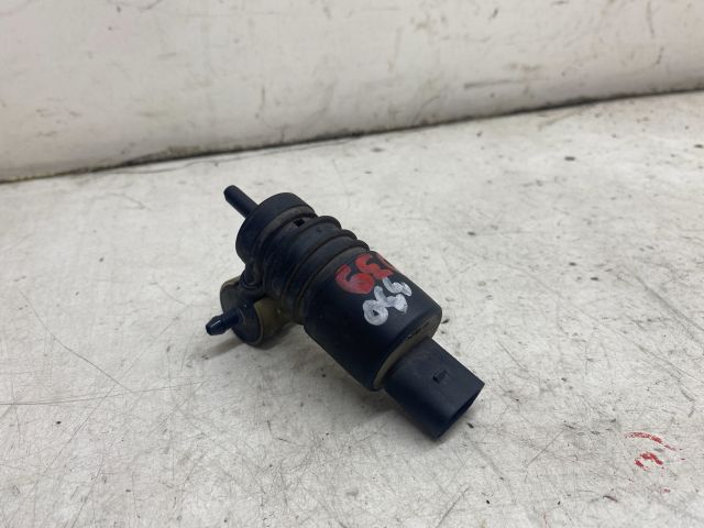 bontott AUDI A4 B6 Első Ablakmosó Szivattyú