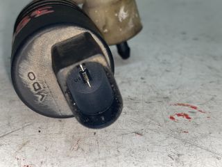 bontott AUDI A4 B6 Első Ablakmosó Szivattyú