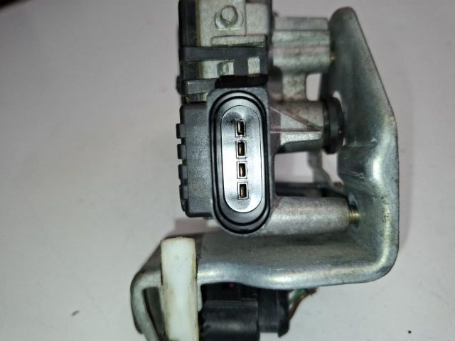 bontott AUDI A4 B6 Első Ablaktörlő Motor