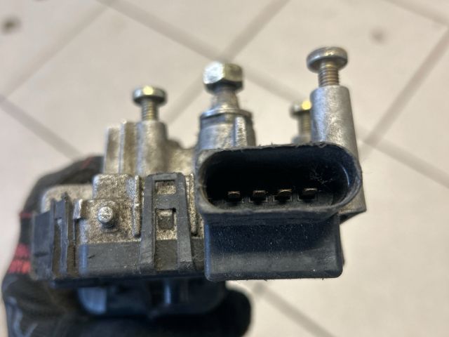 bontott AUDI A4 B6 Első Ablaktörlő Motor