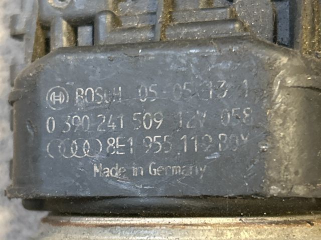 bontott AUDI A4 B6 Első Ablaktörlő Motor