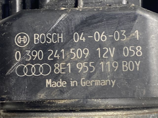 bontott AUDI A4 B6 Első Ablaktörlő Szerkezet Motorral