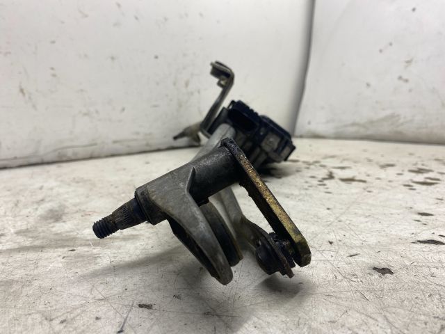 bontott AUDI A4 B6 Első Ablaktörlő Szerkezet Motorral