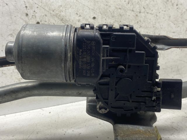 bontott AUDI A4 B6 Első Ablaktörlő Szerkezet Motorral