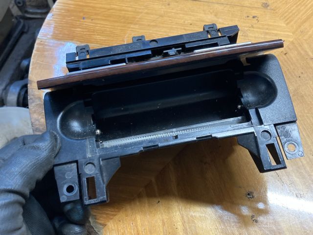 bontott AUDI A4 B6 Első Hamutartó