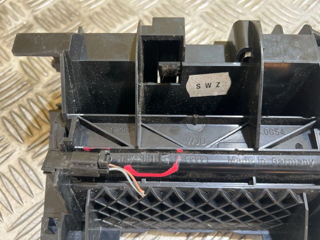 bontott AUDI A4 B6 Első Hamutartó