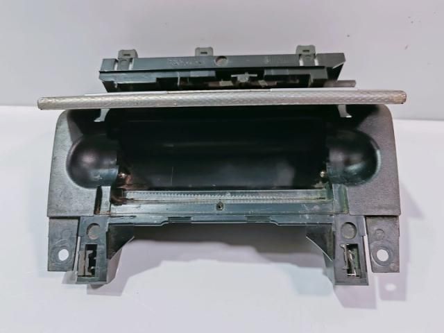 bontott AUDI A4 B6 Első Hamutartó