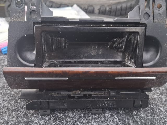 bontott AUDI A4 B6 Első Hamutartó