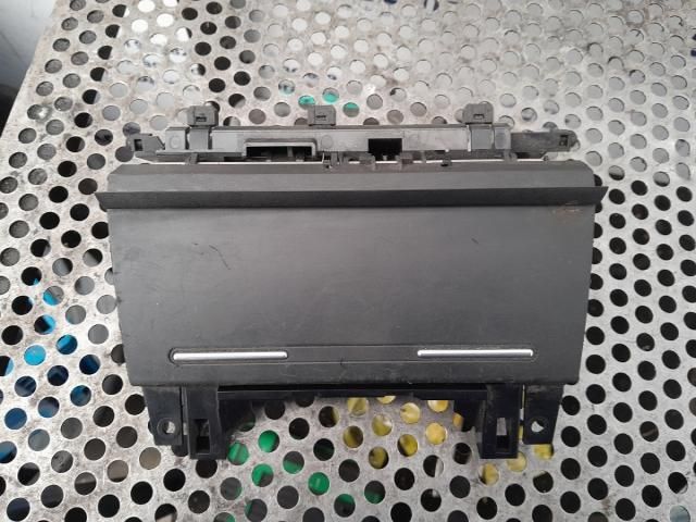 bontott AUDI A4 B6 Első Hamutartó