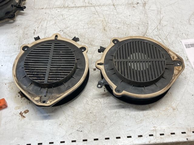 bontott AUDI A4 B6 Első Hangszóró Pár