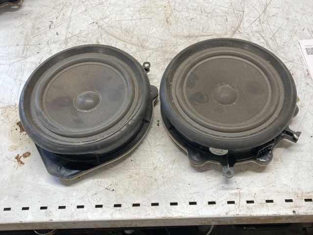 bontott AUDI A4 B6 Első Hangszóró Pár