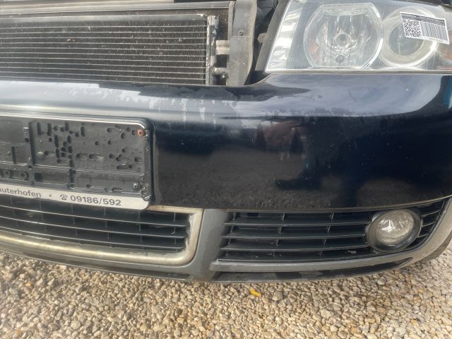 bontott AUDI A4 B6 Első Lökhárító (Részeivel)