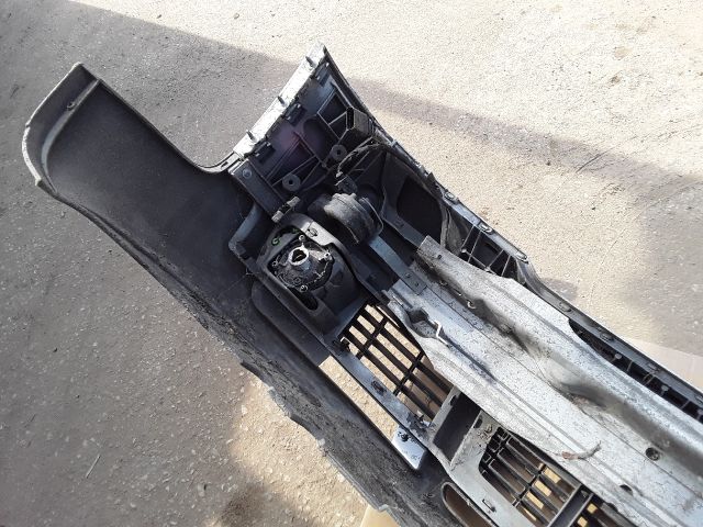 bontott AUDI A4 B6 Első Lökhárító (Részeivel)