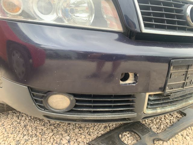 bontott AUDI A4 B6 Első Lökhárító (Részeivel)