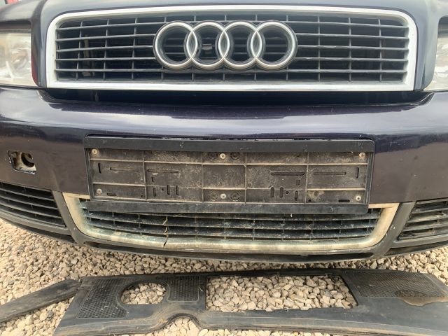 bontott AUDI A4 B6 Első Lökhárító (Részeivel)