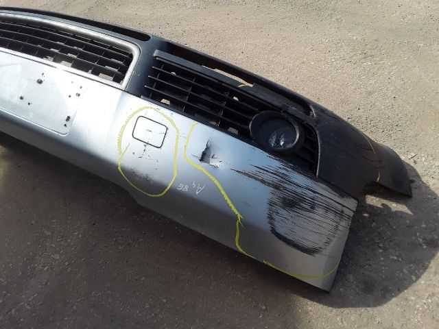 bontott AUDI A4 B6 Első Lökhárító (Részeivel)