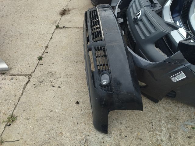 bontott AUDI A4 B6 Első Lökhárító (Részeivel)