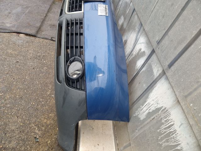 bontott AUDI A4 B6 Első Lökhárító (Részeivel)