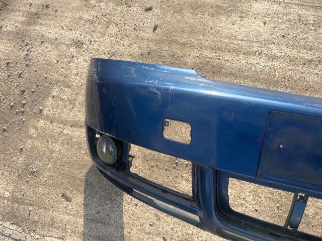 bontott AUDI A4 B6 Első Lökhárító (Részeivel)