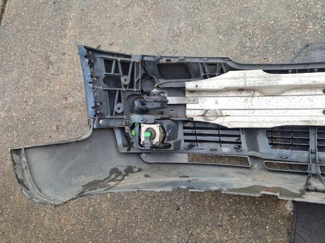 bontott AUDI A4 B6 Első Lökhárító (Részeivel)