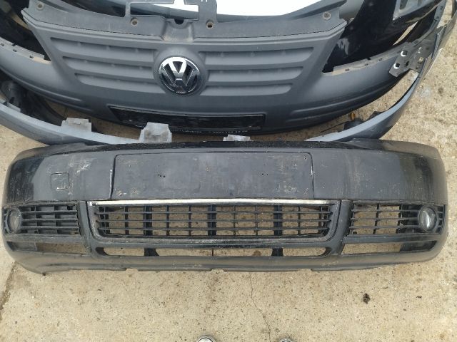 bontott AUDI A4 B6 Első Lökhárító (Részeivel)