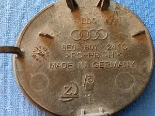 bontott AUDI A4 B6 Első Vonószem Burkolat