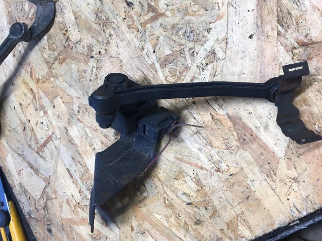 bontott AUDI A4 B6 Első Xenon Szintszabályzó Jeladó