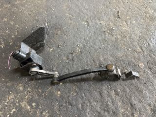 bontott AUDI A4 B6 Első Xenon Szintszabályzó Jeladó