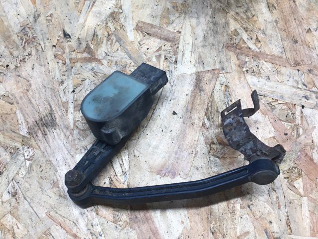 bontott AUDI A4 B6 Első Xenon Szintszabályzó Jeladó