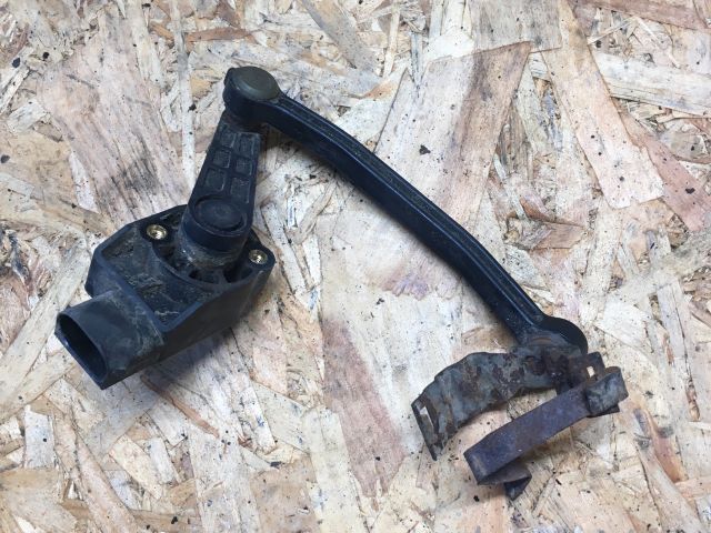 bontott AUDI A4 B6 Első Xenon Szintszabályzó Jeladó