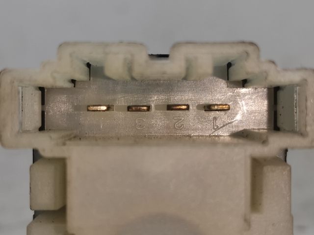 bontott AUDI A4 B6 Fék Pedál Kapcsoló