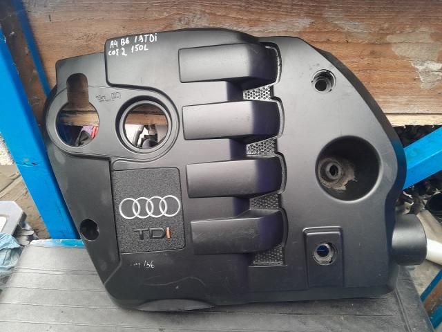 bontott AUDI A4 B6 Felső Hűtőburkolat