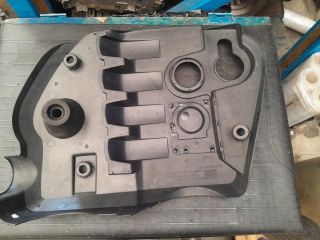 bontott AUDI A4 B6 Felső Hűtőburkolat