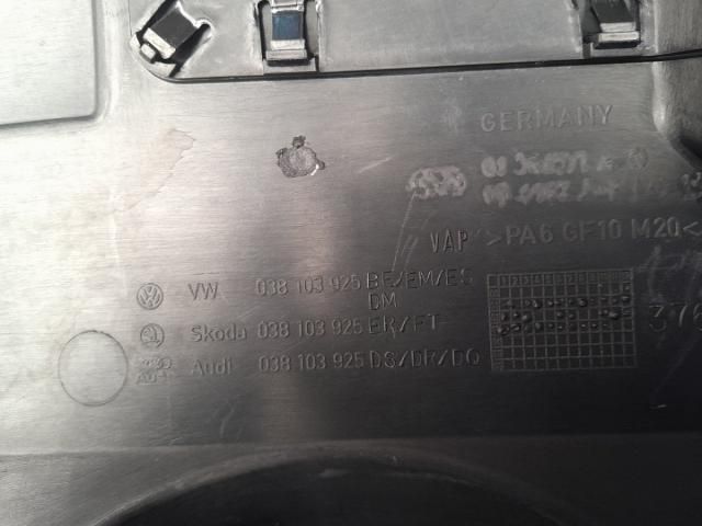 bontott AUDI A4 B6 Felső Hűtőburkolat