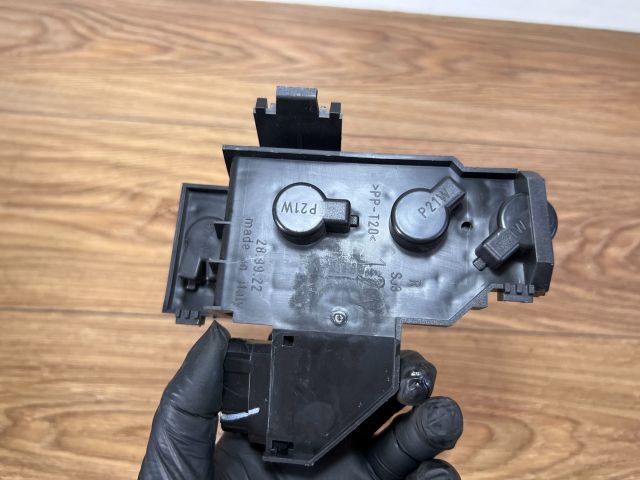 bontott AUDI A4 B6 Fényszóró Izzó Foglalat